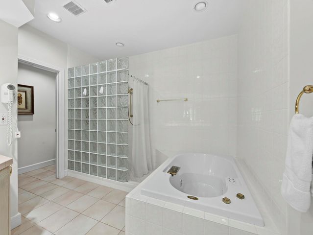350 GULF OF MEXICO DRIVE 213, Longboat Key, FL 34228