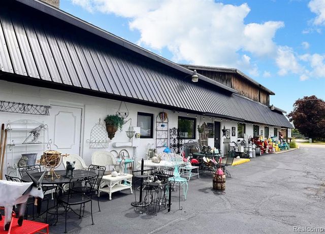 4034 W Grand Blanc Road, Swartz Creek, MI 48473