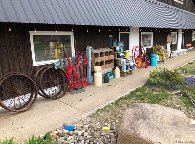 4034 W Grand Blanc Road, Swartz Creek, MI 48473