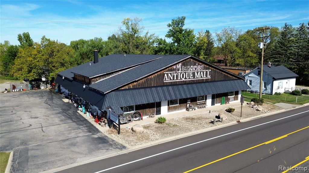 4034 W Grand Blanc Road, Swartz Creek, MI 48473