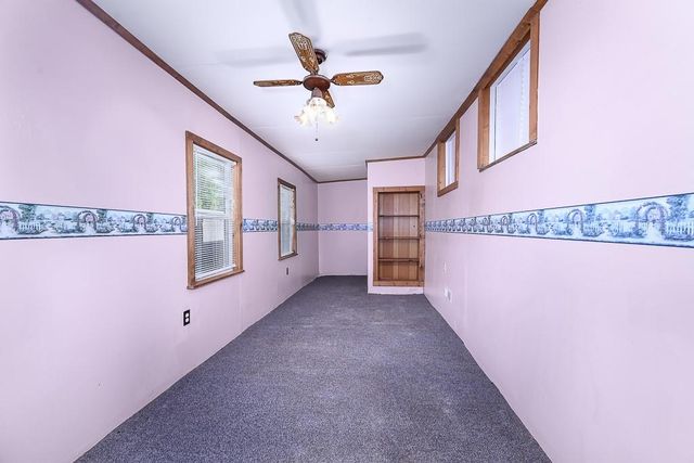 124 Gould Street, Tonganoxie, KS 66086