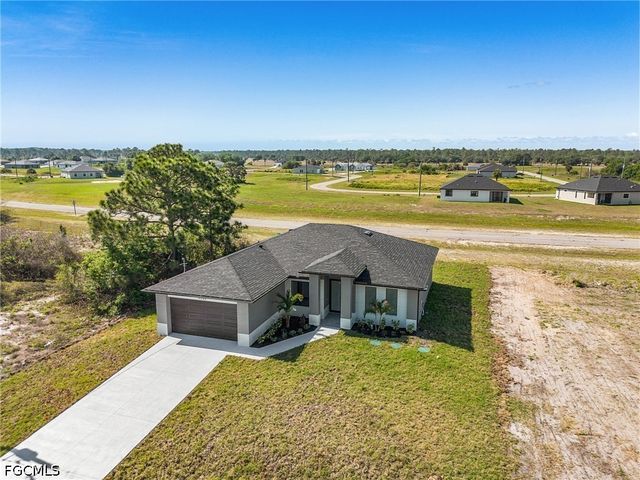 9045 W Broad CIR, Labelle, FL 33935