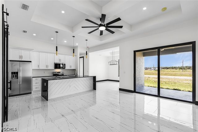 9045 W Broad CIR, Labelle, FL 33935