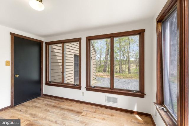 8358 BOTHA RD, Warrenton, VA 20186