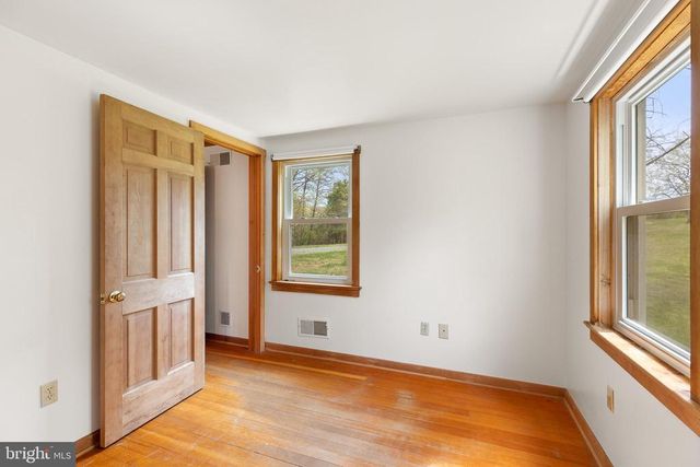 8358 BOTHA RD, Warrenton, VA 20186