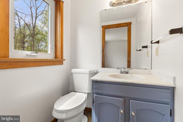 8358 BOTHA RD, Warrenton, VA 20186