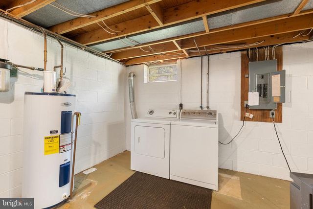 8358 BOTHA RD, Warrenton, VA 20186