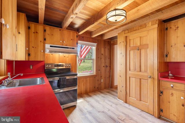 8358 BOTHA RD, Warrenton, VA 20186