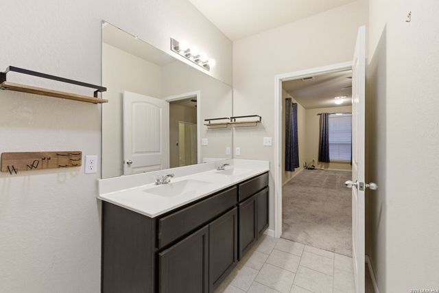 2139 Flintshire Dr, New Braunfels, TX 78130