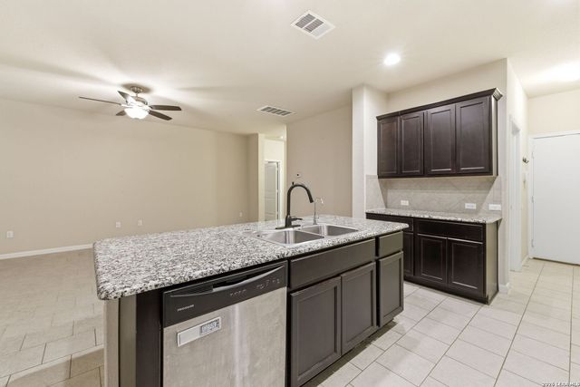 2139 Flintshire Dr, New Braunfels, TX 78130