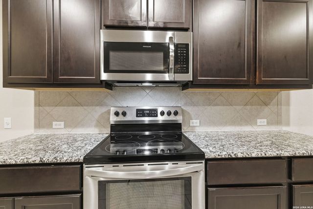 2139 Flintshire Dr, New Braunfels, TX 78130