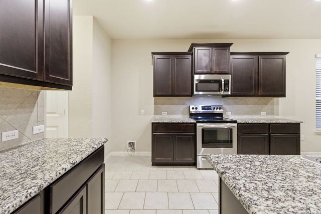 2139 Flintshire Dr, New Braunfels, TX 78130