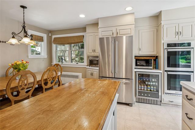 97 Summit Avenue, Bronxville, NY 10708