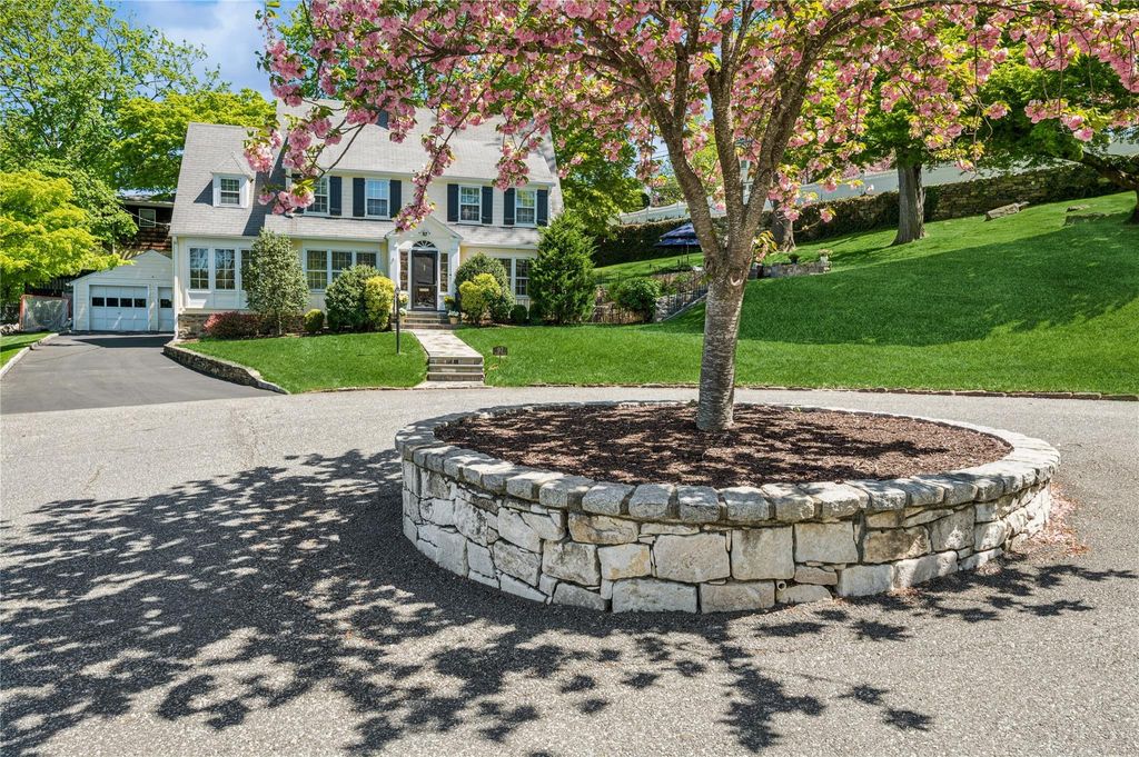 97 Summit Avenue, Bronxville, NY 10708