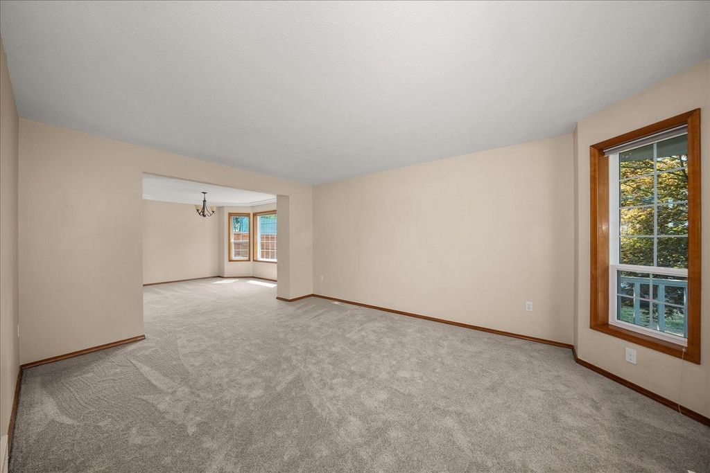 3415 S Morrill Dr, Spokane, WA 99223 photo 5