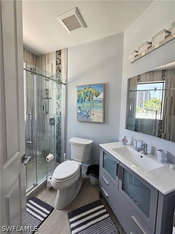 10620 Gulf Shore DR 201, Naples, FL 34108
