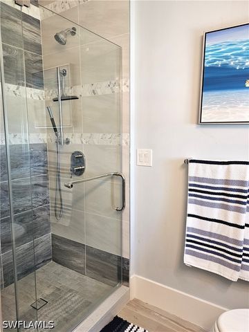 10620 Gulf Shore DR 201, Naples, FL 34108