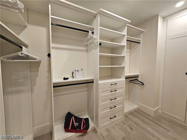 10620 Gulf Shore DR 201, Naples, FL 34108