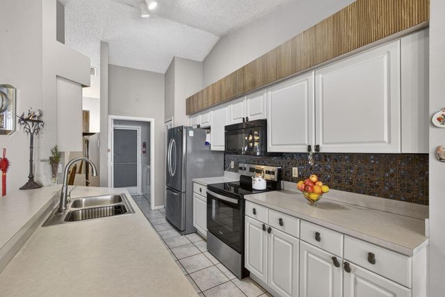 1550 Windship Circle, Wellington, FL 33414