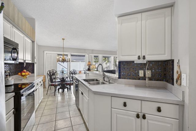 1550 Windship Circle, Wellington, FL 33414