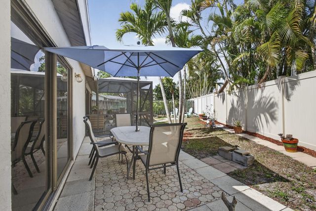 1550 Windship Circle, Wellington, FL 33414