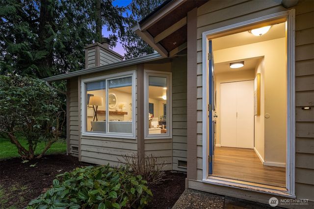 10621 NE 133rd Place, Kirkland, WA 98034