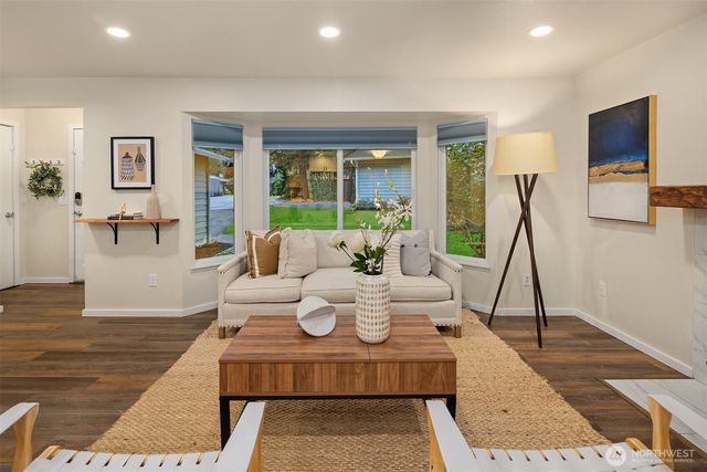 10621 NE 133rd Place, Kirkland, WA 98034