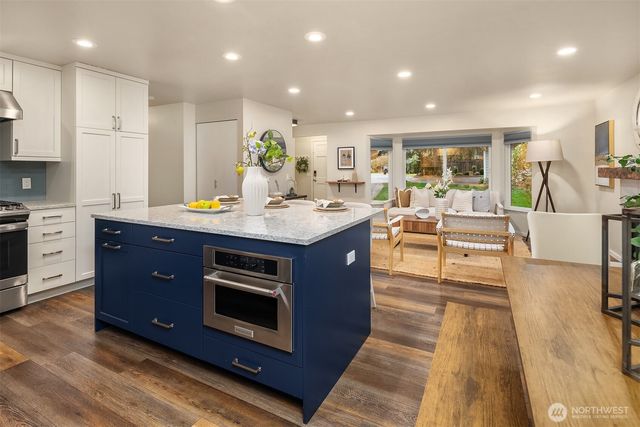 10621 NE 133rd Place, Kirkland, WA 98034