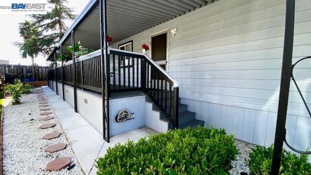 29501 Sandburg Way, Hayward, CA 94544