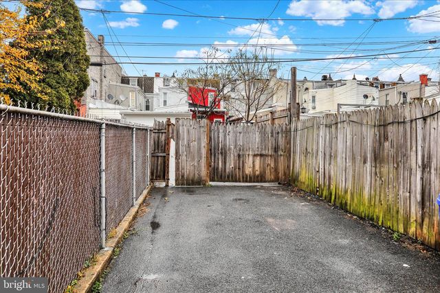 1053 MOSS ST, Reading, PA 19604