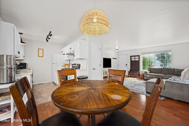 2005 N Blossom CT, Post Falls, ID 83854