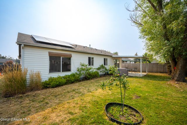 2005 N Blossom CT, Post Falls, ID 83854