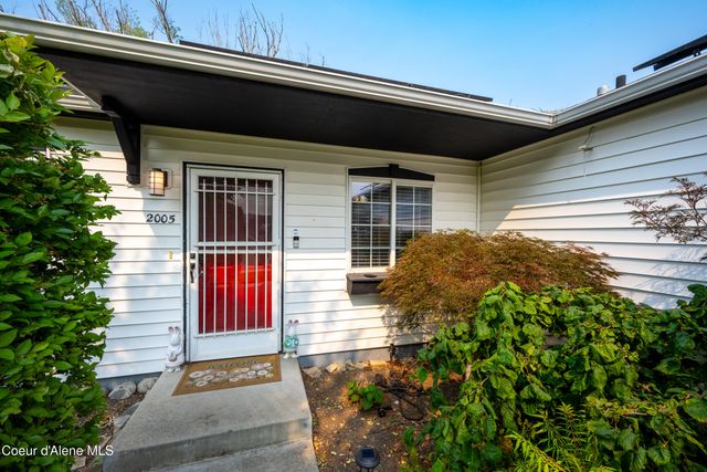 2005 N Blossom CT, Post Falls, ID 83854