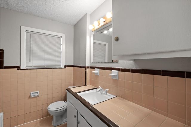 7421 Claiborne Street, Houston, TX 77016