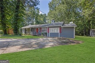 194 Lexington Court, Riverdale, GA 30274