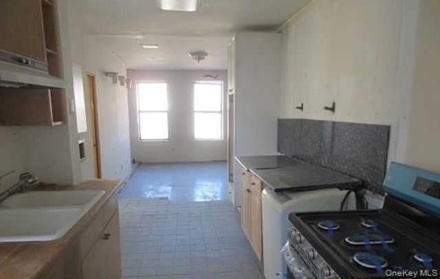 108 Division Avenue 26, Brooklyn, NY 11211