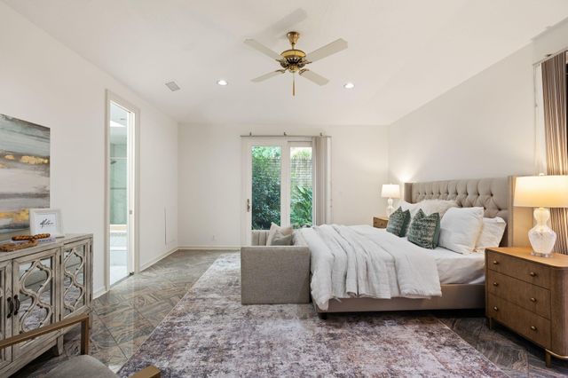 12039 E Circle Drive, Houston, TX 77071