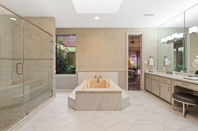 12039 E Circle Drive, Houston, TX 77071
