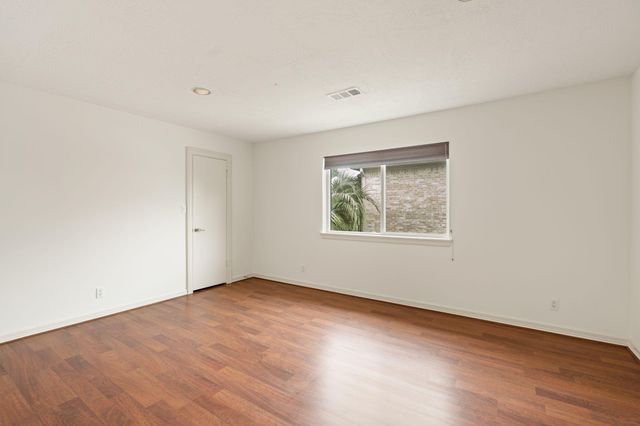 12039 E Circle Drive, Houston, TX 77071