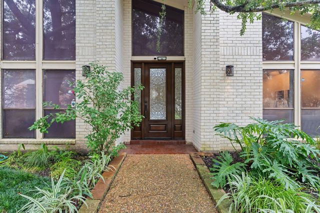 12039 E Circle Drive, Houston, TX 77071