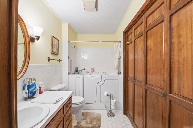 111 S Jackson, Cabot, AR 72023