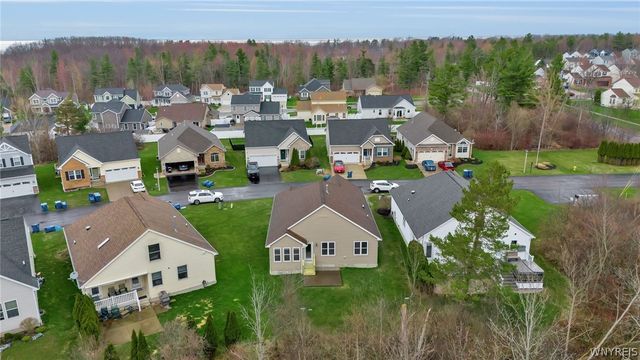 6260 Eckhardt Road 4, Hamburg, NY 14085