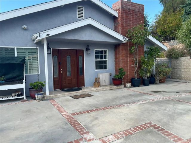 9855 Mcbroom Street, Shadow Hills, CA 91040