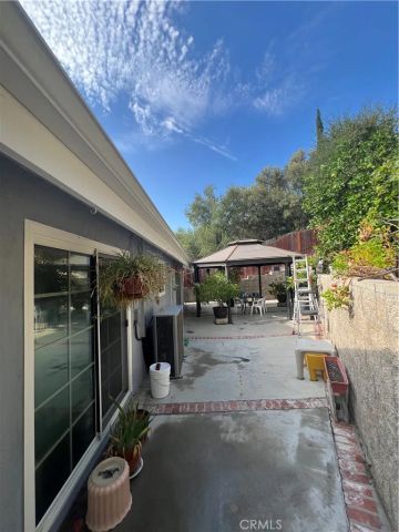9855 Mcbroom Street, Shadow Hills, CA 91040
