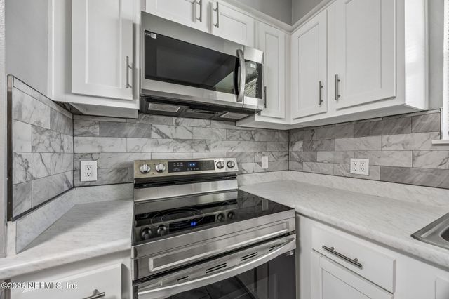 1532 LEESTAN Court, Orange Park, FL 32073