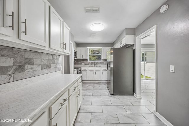 1532 LEESTAN Court, Orange Park, FL 32073