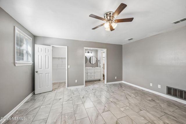 1532 LEESTAN Court, Orange Park, FL 32073