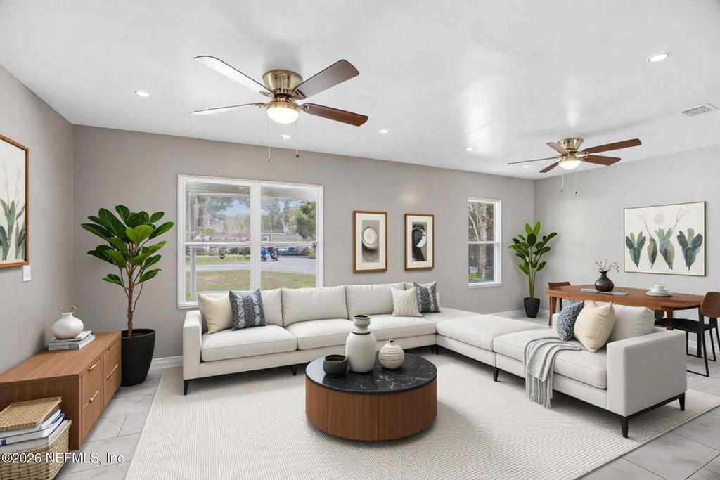 1532 LEESTAN Court, Orange Park, FL 32073