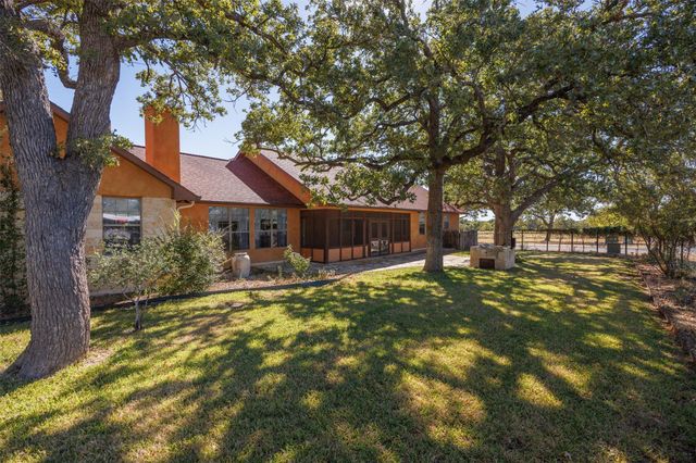 1200 Doe Run HOLW, Fredericksburg, TX 78624