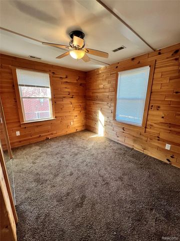 2735 Weiss Street, Saginaw, MI 48602